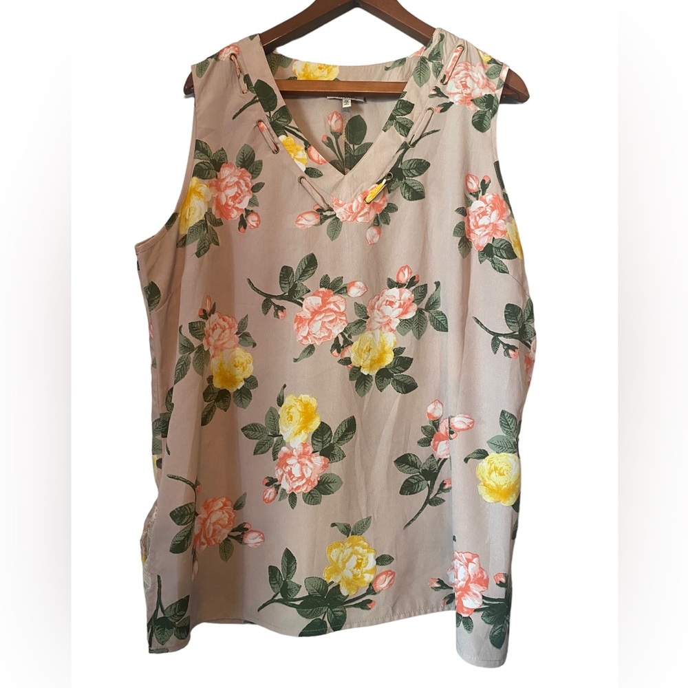 MPH Collections Floral Lightweight Sleeveless Top